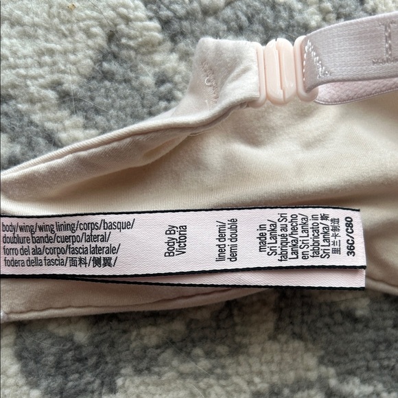 Victoria's Secret Soft Pink Bra - Picture 5 of 9